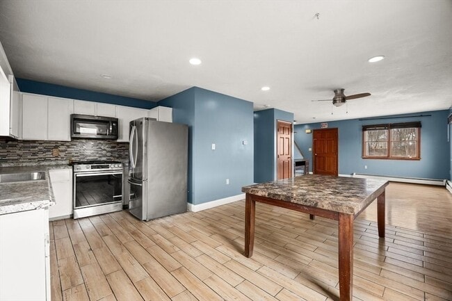 39 Blendall St, Unit 39 in Brockton, MA - Foto de edificio - Building Photo