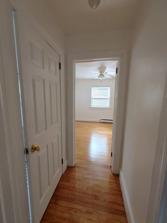 3837 Beach Ave, Unit Apartment # 1 in Norfolk, VA - Building Photo