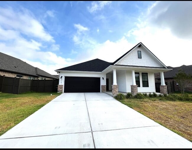 5141 Maroon Creek Dr in Bryan, TX - Building Photo - Building Photo