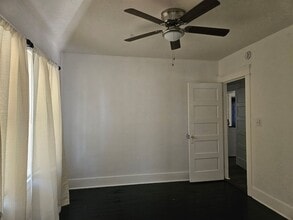 1964 Gaston St in Wasco, CA - Building Photo - Building Photo