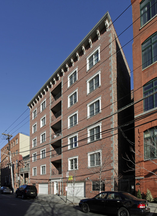 1031 Clinton St in Hoboken, NJ - Foto de edificio