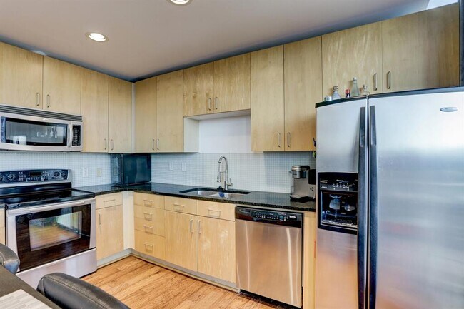 5925 Almeda Rd photo'