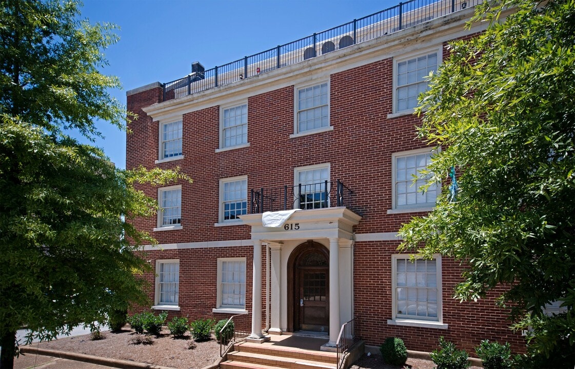 615 Lindsay St in Chattanooga, TN - Building Photo
