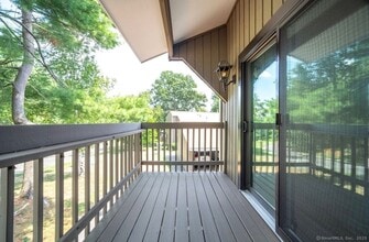 154 Brittany Farms Rd in New Britain, CT - Building Photo - Building Photo