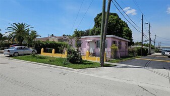 11 W 19th St in Hialeah, FL - Building Photo