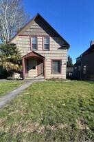 2305-2307 Rockefeller Ave in Everett, WA - Building Photo