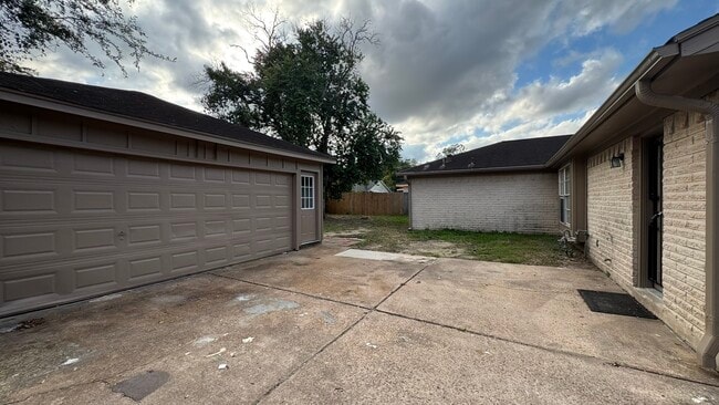 property at 9207 Portal Dr