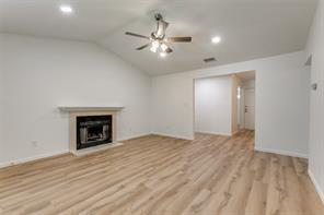 2511 Beverly Hills Ln in Mesquite, TX - Building Photo - Building Photo