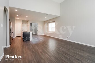 24530 Lorenzo Glaze Trail in Katy, TX - Foto de edificio - Building Photo