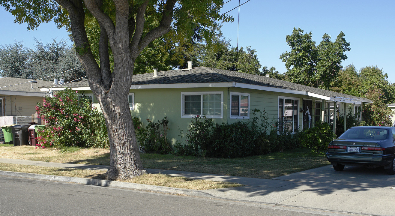 849 Longwood Ave in Hayward, CA - Building Photo