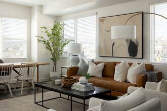 thePEARL in South Jordan, UT - Foto de edificio - Building Photo