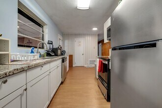 1902 Sunset Ln in Tallahassee, FL - Building Photo - Building Photo