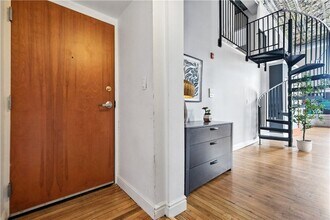 120 S 15th St, Unit 301 in Pittsburgh, PA - Building Photo - Building Photo