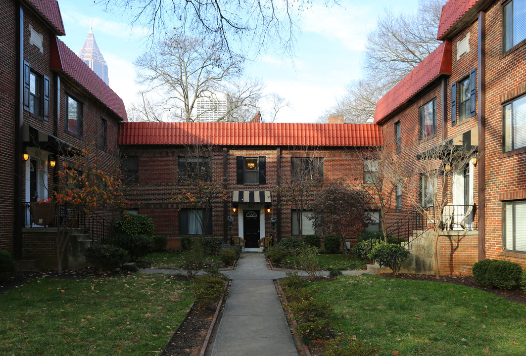 Melrose Apartments in Atlanta, GA - Building Photo