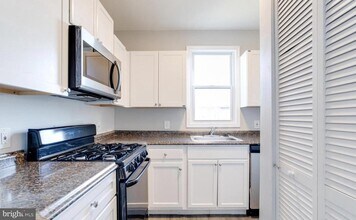 3007 Oakley Ave in Baltimore, MD - Building Photo - Building Photo