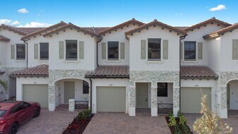 11918 SW 245 Ter in Princeton, FL - Building Photo