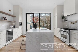 Stunning Brand New Townhouse for Rent in B in Brooklyn, NY - Building Photo - Building Photo