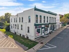 108 Division St in Cobleskill, NY - Building Photo