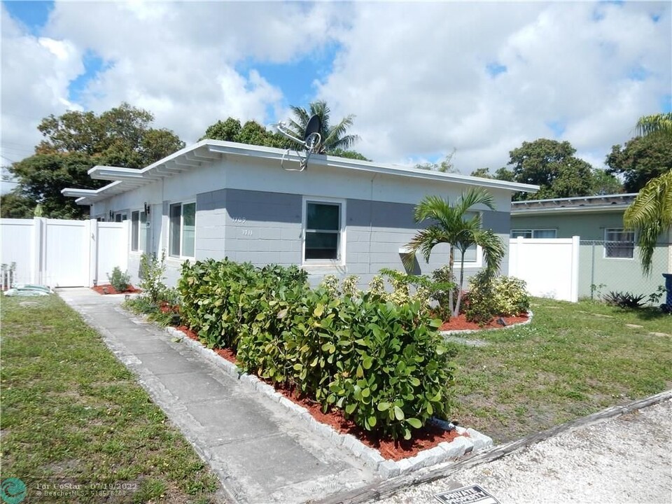 1709 NW 6th Ave-Unit -1711 in Fort Lauderdale, FL - Foto de edificio