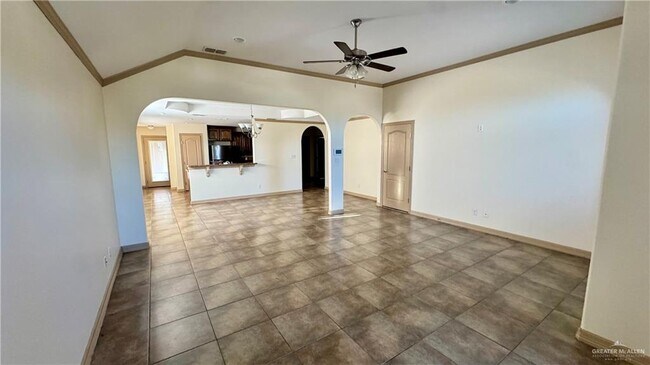 22 Quail Ave in McAllen, TX - Building Photo - Building Photo