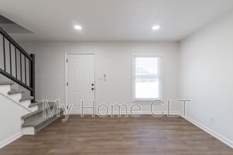 931 Cantwell St in Charlotte, NC - Building Photo - Building Photo