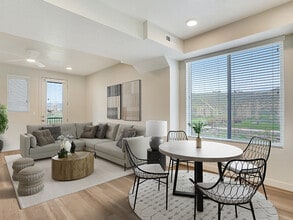 Lincoln Station in Park City, UT - Foto de edificio - Building Photo