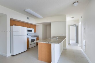 2350 SW 27th Ave in Miami, FL - Building Photo - Building Photo