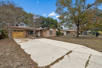 4627 Allegheny Dr in San Antonio, TX - Foto de edificio - Building Photo