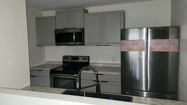 531 Rock Pit Rd in Titusville, FL - Building Photo - Building Photo