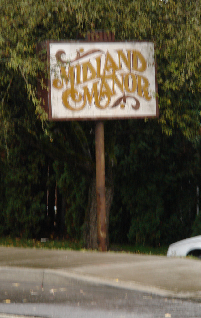 Midland Manor Means in Cornelius, OR - Building Photo - Building Photo