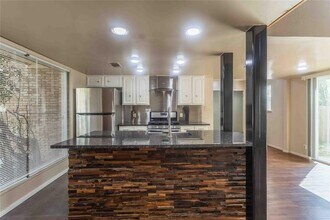 3901 Knollwood Dr in Austin, TX - Building Photo - Building Photo