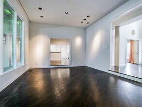 5501 Douglas Ave in Dallas, TX - Building Photo - Building Photo