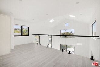 2225 4th St in Santa Monica, CA - Building Photo - Building Photo
