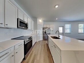 510 Pointe Dr in Dallas, GA - Building Photo - Building Photo