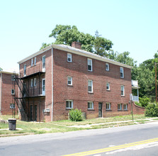 2900-2902 Silver Hill Ave in Baltimore, MD - Building Photo - Building Photo