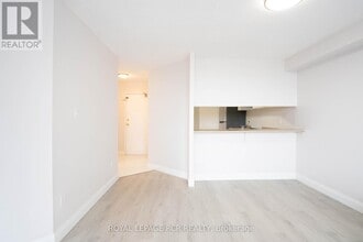 236 Albion Rd in Toronto, ON - Building Photo - Building Photo