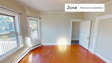 Private bedroom in 5 bed/2 bath Home in Boston, MA - Building Photo - Building Photo