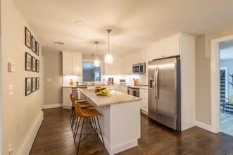 28 Bradley Ln in Newtown, CT - Building Photo - Building Photo