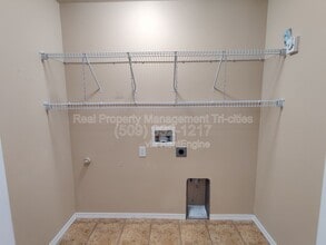 502 S Florida Pl in Kennewick, WA - Building Photo - Building Photo