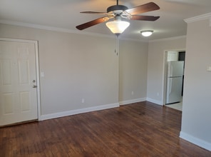 2367 Cascade Rd in Atlanta, GA - Building Photo - Building Photo