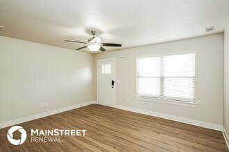 5755 Hartsville Pike in Lebanon, TN - Foto de edificio - Building Photo