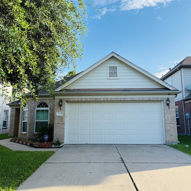 property at 19130 Clevera Walk Ln