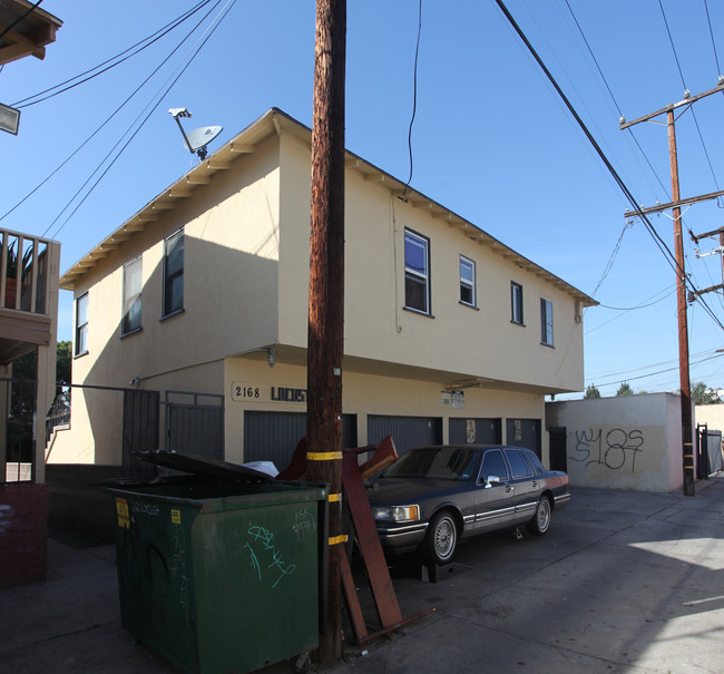 2168 Locust Ave in Long Beach, CA - Foto de edificio - Building Photo