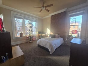 1142 Saint Gregory St, Unit 4 in Cincinnati, OH - Building Photo - Building Photo