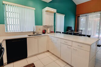 19356 Cherry Hills Terrace in Boca Raton, FL - Building Photo - Building Photo