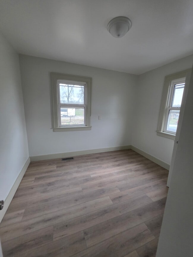 1156 E Losey St in Galesburg, IL - Building Photo - Building Photo