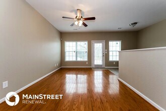 320 Brookview Dr in Riverdale, GA - Building Photo - Building Photo