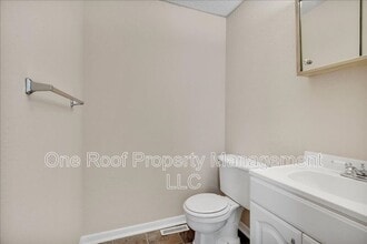 701 Linwood Dr in Harrisonville, MO - Building Photo - Building Photo