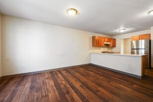2829 SE 90th Pl in Portland, OR - Building Photo
