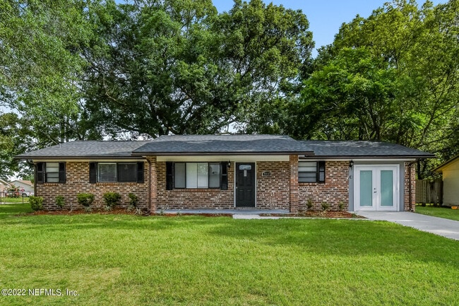 property at 9904 Moss Side Ln